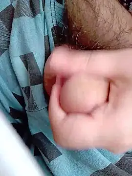 raducelfrumos99 online show from February 17, 1:21 pm