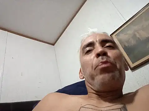 Xoc8  online show from October 11, 2:15 am