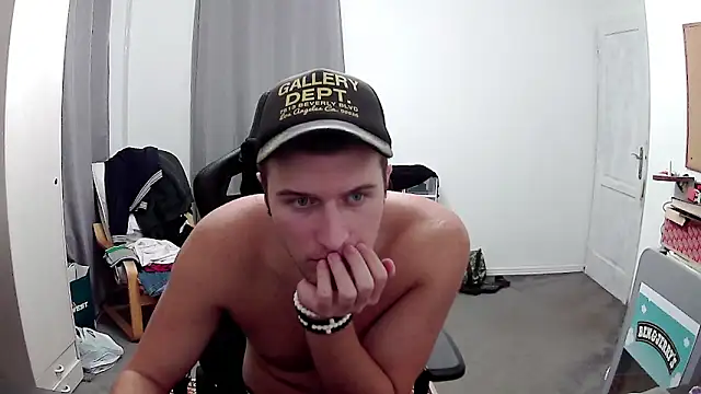 PKrisztian online show from October 6, 7:29 pm