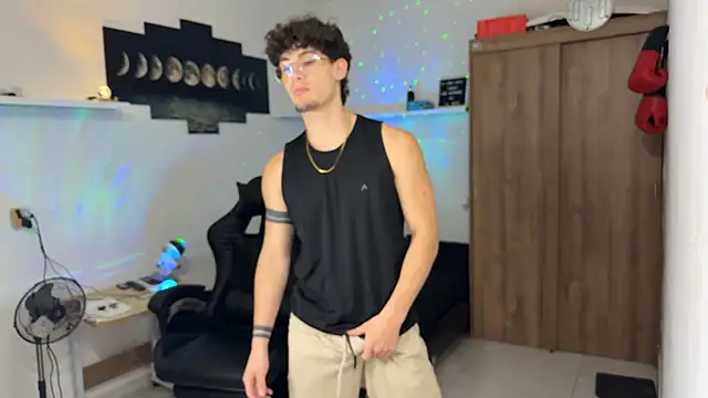 Kisan Smith online show from February 11, 3:44 am