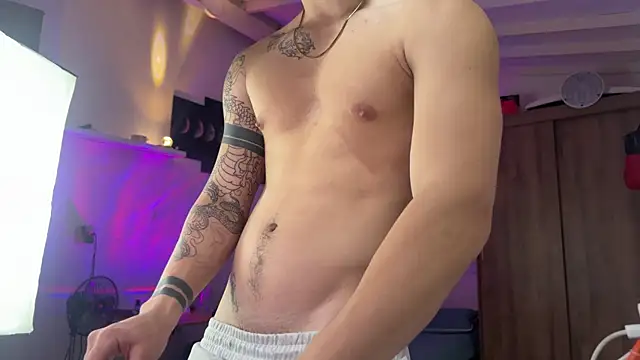 Kisan Smith online show from April 13, 3:29 am