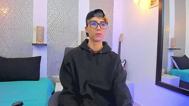 Snapshot of Nikolay_Gregori chatting on December 25, 4:33 am Nikolay Gregori online show from December 25, 4:33 am