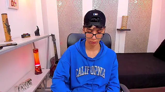 Snapshot of Nikolay_Gregori chatting on October 2, 5:55 am Nikolay Gregori online show from October 2, 5:55 am