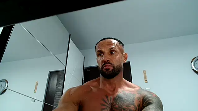 Magnificmuscles89 online show from November 8, 9:40 pm