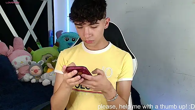 Snapshot of Niico_Cruz chatting on January 15, 5:40 am Niico Cruz online show from January 15, 5:40 am