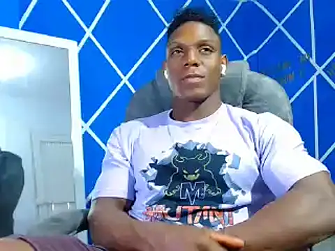 Snapshot of alexander_megan chatting on December 22, 2:28 am alexander megan online show from December 22, 2:28 am