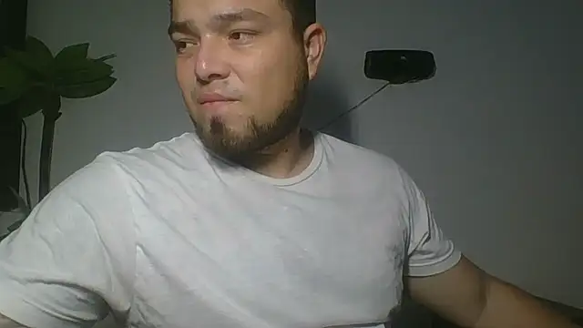Snapshot of DirtyRcride chatting on September 27, 5:11 pm DirtyRcride online show from September 27, 5:11 pm