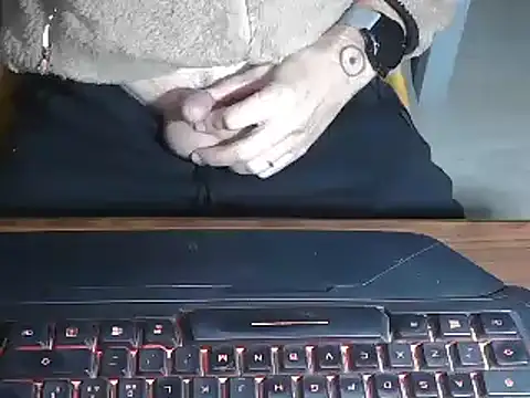 Snapshot of Adri_gard chatting on February 9, 8:45 pm Adri gard online show from February 9, 8:45 pm