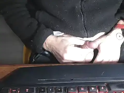 Snapshot of Adri_gard chatting on January 3, 10:51 pm Adri gard online show from January 3, 10:51 pm
