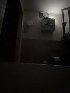 TweakyDude online show from October 11, 1:37 pm