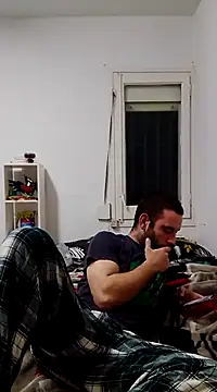 bearguy998 online show from March 11, 9:59 pm