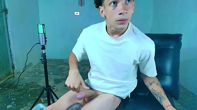 mateodeamjo online show from March 17, 5:54 am