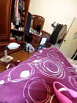 Snapshot of KennyLOVERboy chatting on January 7, 5:45 am KennyLOVERboy online show from January 7, 5:45 am