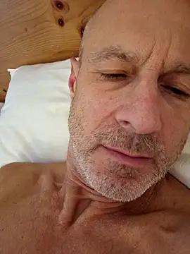 Snapshot of andikali9999 chatting on October 16, 3:20 pm andikali9999 online show from October 16, 3:20 pm