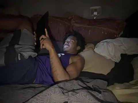 SlimeCrownzOut5 online show from March 2, 5:30 am