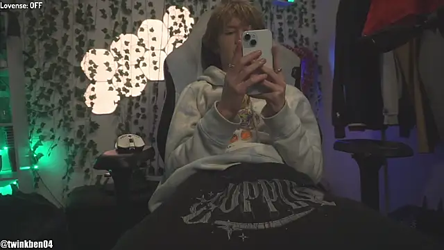 twinkben online show from December 2, 12:36 am