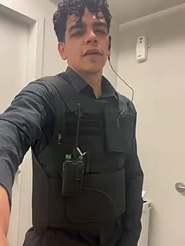 MrDareLover online show from March 18, 2:50 pm