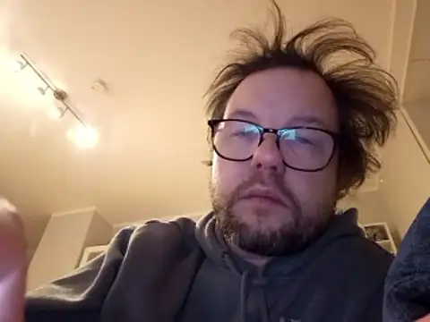 larsgessner30 online show from January 8, 10:37 pm