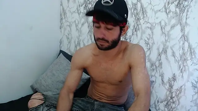 Moon and aaron online show from March 3, 3:47 am