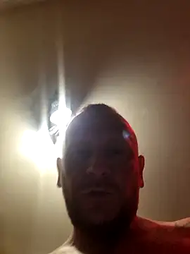 Snapshot of RomWoolf chatting on September 21, 10:10 pm RomWoolf online show from September 21, 10:10 pm