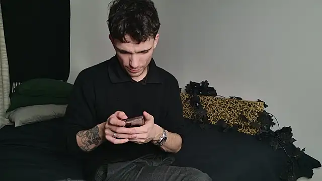 JackDesFeux online show from March 8, 2:04 am