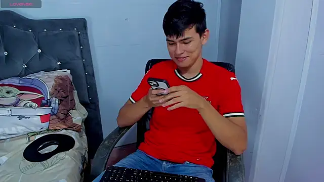 Jacobb Lee online show from October 14, 7:32 pm