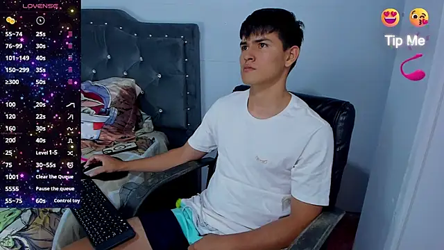 Jacobb Lee online show from October 9, 9:09 pm