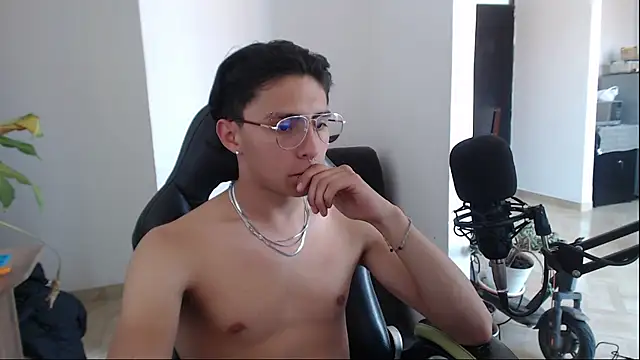 jay dimarco2 online show from December 14, 6:59 pm