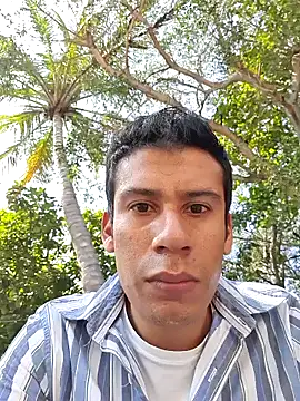 Snapshot of josehot151515 chatting on October 8, 5:06 pm josehot151515 online show from October 8, 5:06 pm