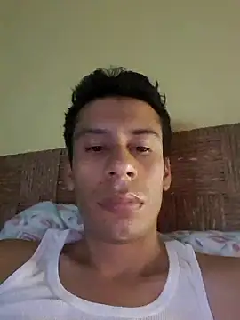 Snapshot of josehot151515 chatting on February 3, 6:34 am josehot151515 online show from February 3, 6:34 am