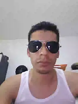 Snapshot of josehot151515 chatting on January 4, 4:12 am josehot151515 online show from January 4, 4:12 am