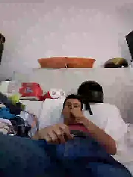Snapshot of josehot151515 chatting on January 13, 7:31 pm josehot151515 online show from January 13, 7:31 pm