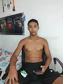Demiansteven2 online show from May 25, 6:03 pm