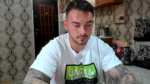 Jonmusclemaster online show from October 17, 7:40 pm