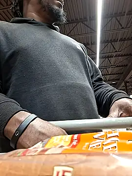 MRHANDSOME3800 online show from October 13, 11:00 pm