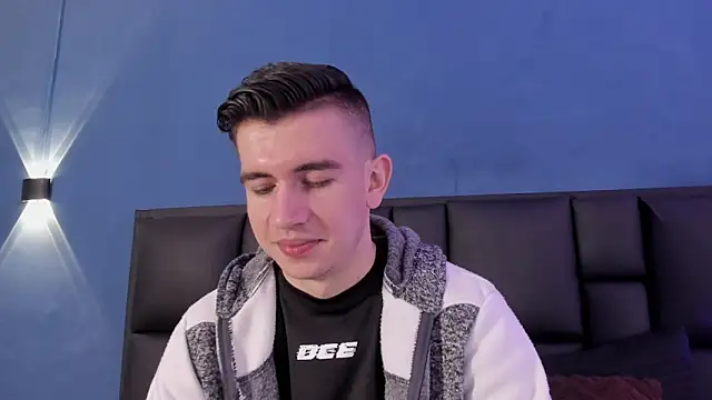 MikaelSlow online show from October 10, 3:55 am