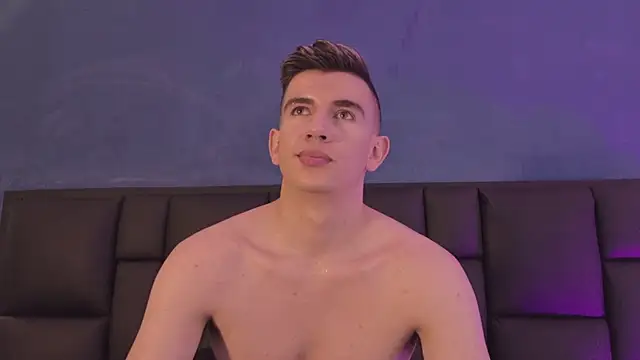 MikaelSlow online show from March 12, 5:26 am