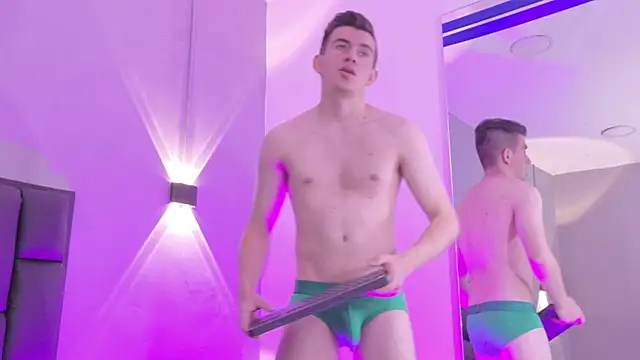 MikaelSlow online show from April 3, 3:47 am