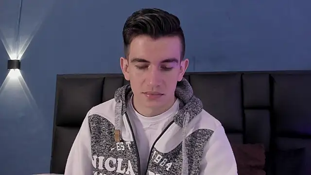 MikaelSlow online show from October 8, 3:33 am