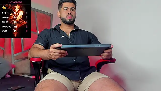 Snapshot of noah_crux chatting on December 2, 12:27 pm noah crux online show from December 2, 12:27 pm