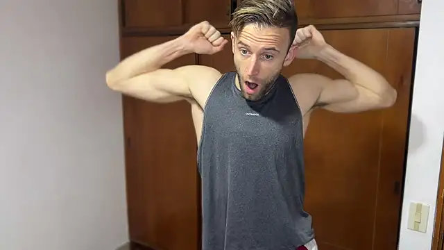 aquilesmade online show from December 28, 3:37 pm