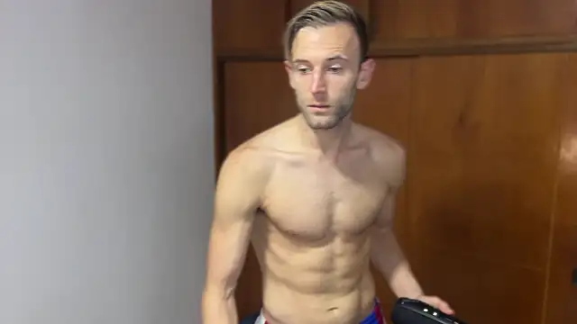 aquilesmade online show from December 7, 4:14 pm