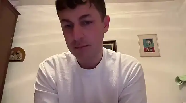 MyStrangeAddiction online show from February 7, 9:04 pm