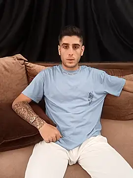 arenn1997 online show from October 15, 12:24 pm