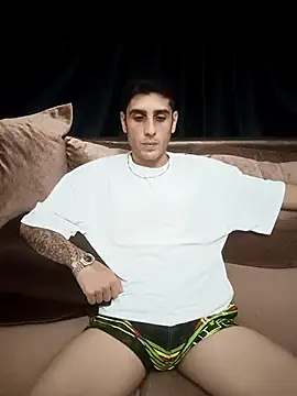 arenn1997 online show from October 9, 10:58 pm