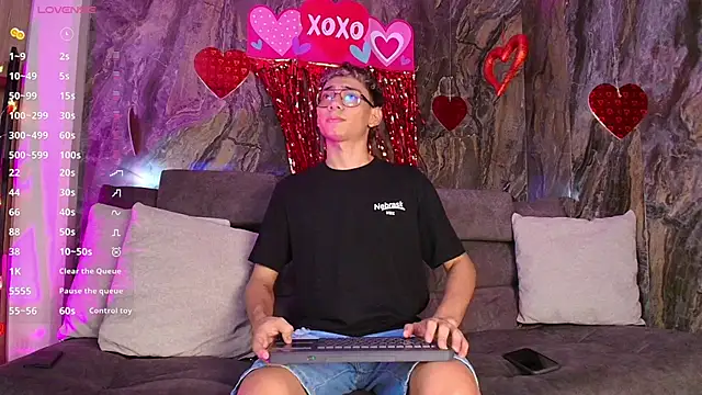 Daviid laidd online show from February 11, 9:31 pm