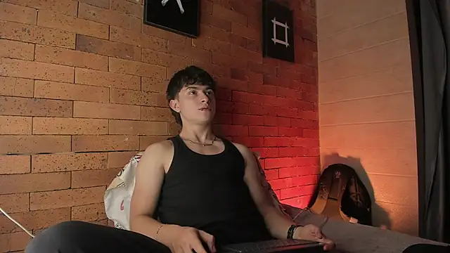 Snapshot of Ares_Dickson chatting on December 27, 6:46 am Ares Dickson online show from December 27, 6:46 am