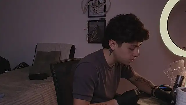 Snapshot of Ares_Dickson chatting on September 16, 7:36 pm Ares Dickson online show from September 16, 7:36 pm