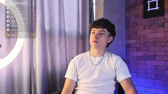 Snapshot of Ares_Dickson chatting on January 29, 9:28 pm Ares Dickson online show from January 29, 9:28 pm