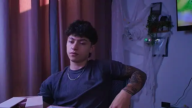 Ares Dickson online show from October 10, 9:07 pm